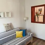 Leda Apartment *